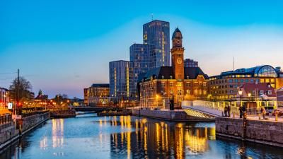 Wide lens shot of Malmo and WMU