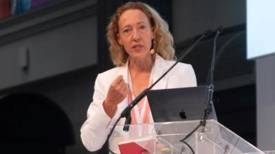 Dr Olivia Jenson giving a talk