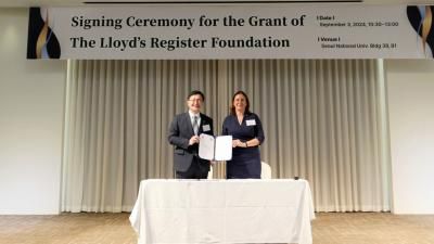 Ruth Boumphrey, Foundation Chief Executive with a representative from the Seoul National University.
