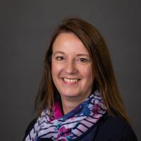 Beth's headshot