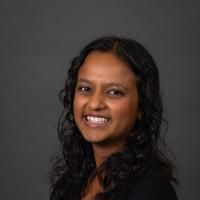 Poonam's headshot
