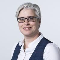 Headshot of Louise Pichel